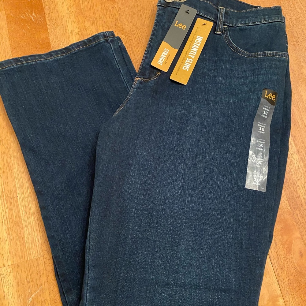 Lee NWT soft denim straight leg jeans 16 Short